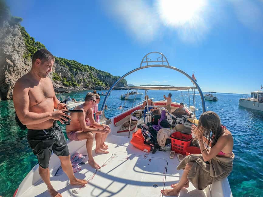 From Dubrovnik: Elaphiti Islands & Blue Cave Speedboat Tour - Getting into the Blue Cave