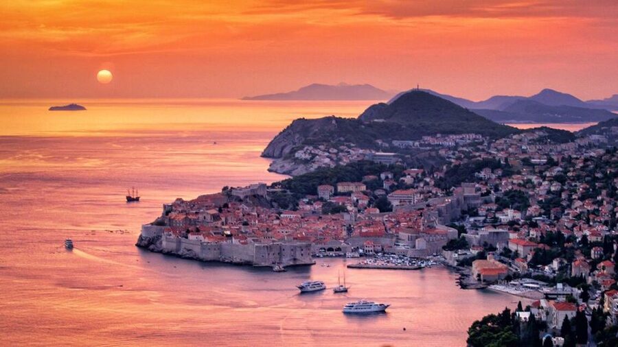 From Dubrovnik: Golden Hour Sunset Cruise with Free Drinks - When rough water changes the plan