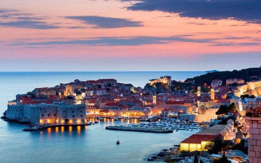 From Dubrovnik: Golden Hour Sunset Cruise with Free Drinks - Meeting the boat in the Old Town Harbor
