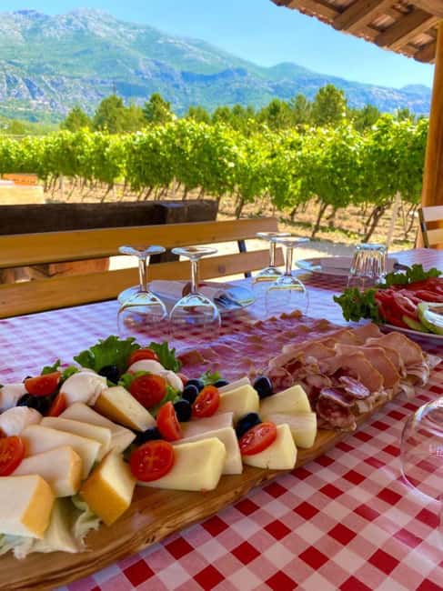 From Dubrovnik: Half-Day Wine Tasting and Cavtat City Tour - The family winery: wine, food and a generous welcome