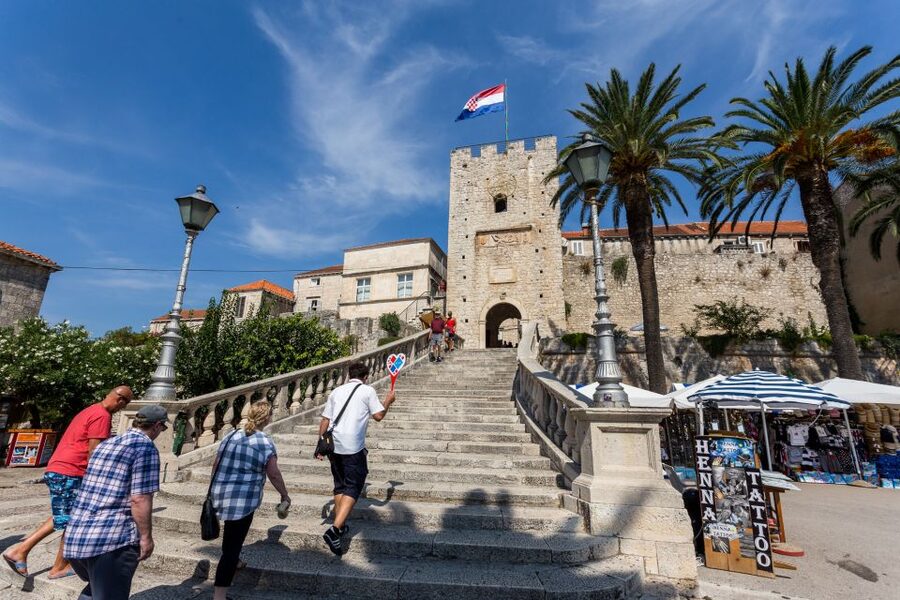 From Dubrovnik: Island of Korčula with wine tasting - What to bring and who should skip it