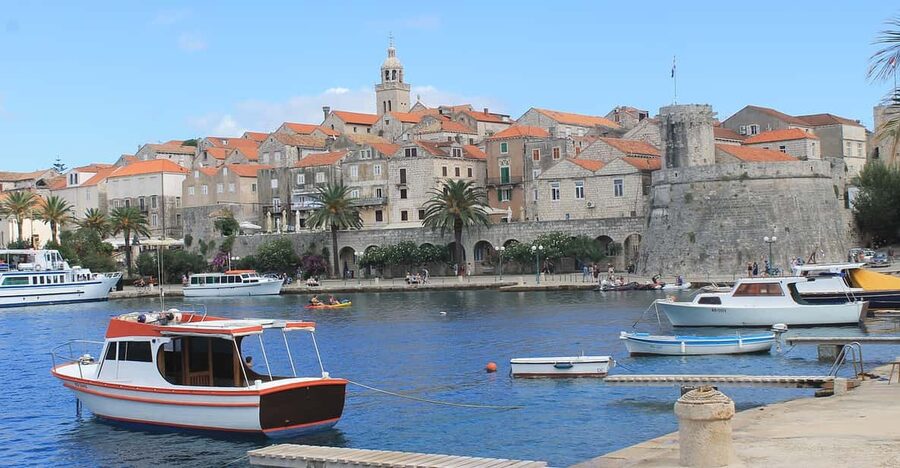 From Dubrovnik: Korcula Island Tour with Wine Tasting - Ston coffee, walls, and salt pans