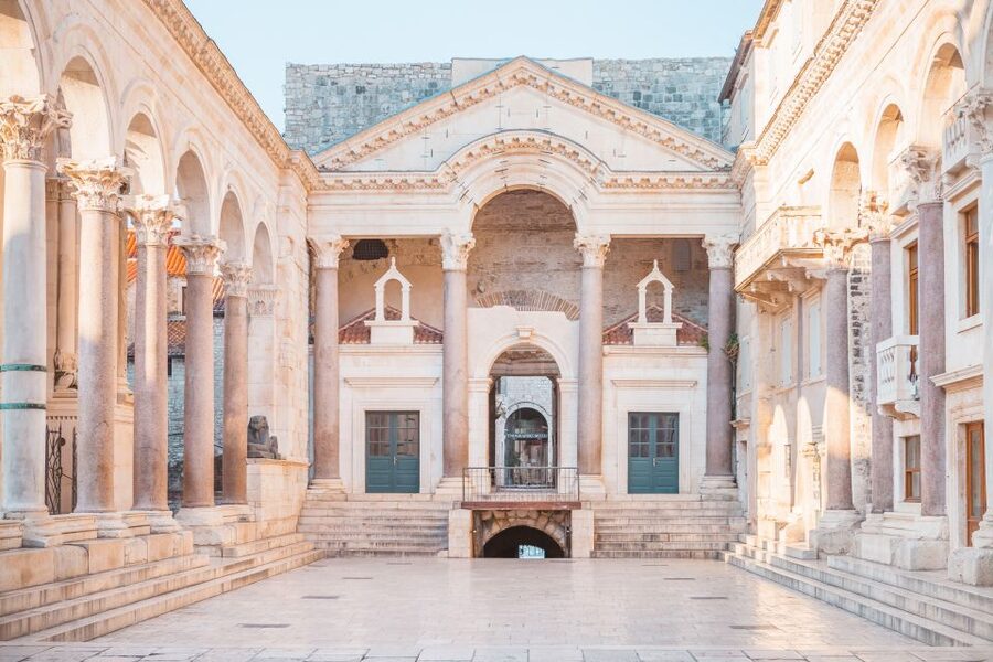 From Dubrovnik: Split Day Trip and City Tour with Transfers - What the $111 price includes
