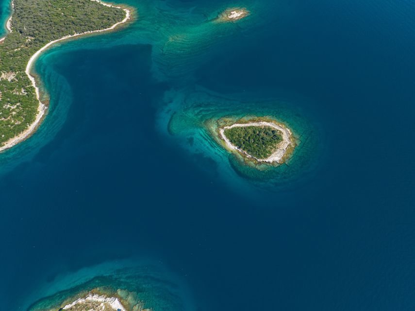 From Fažana: Private boat tour of Brijuni Islands - Choosing Sv. Jerolim for an easy beach break