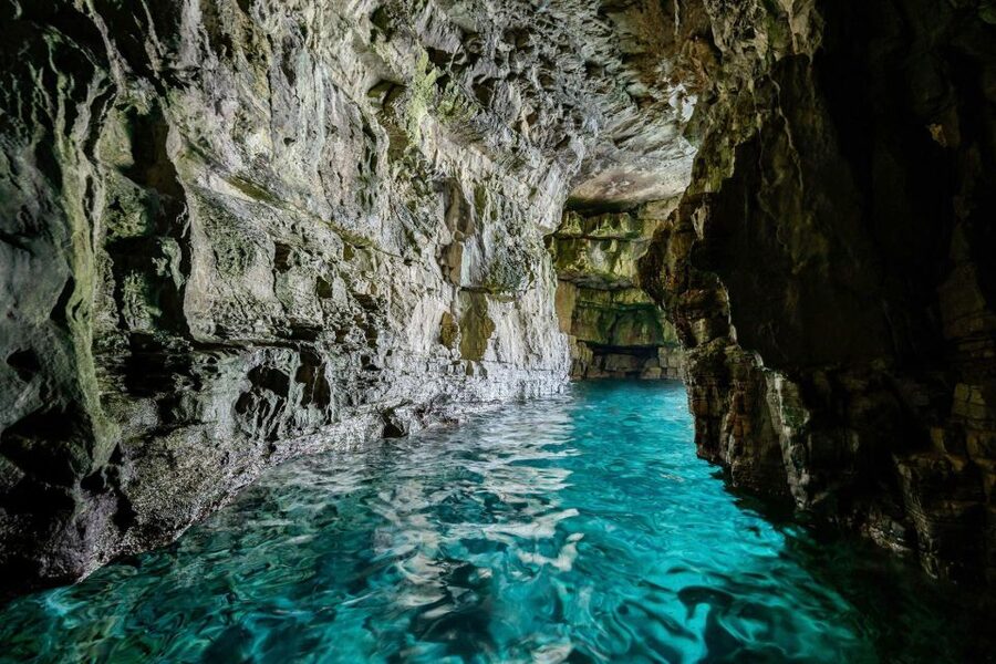 From Fazana: Sea caves, hidden island, cliffs and more... - Who will enjoy this three-hour route