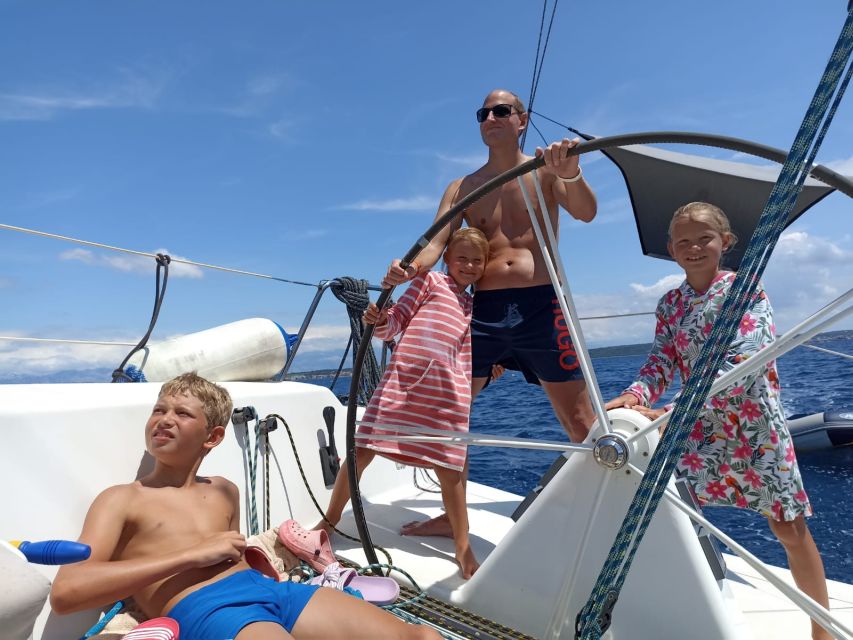 From Hvar: Pakleni Islands & Red Rocks Comfort Sailboat Tour - Why a Small Sailboat Makes a Difference