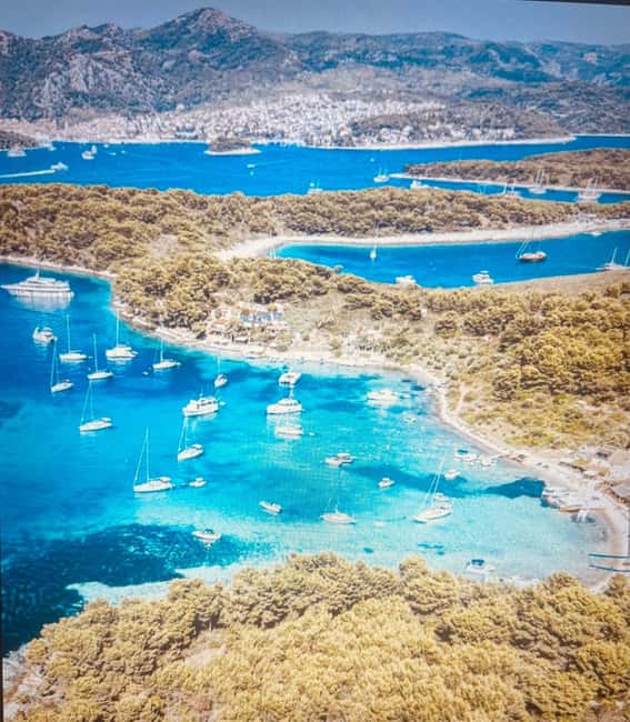 From Hvar: Private tour of Red Rocks & Pakleni Islands - Lučišća offers a quieter swimming pause