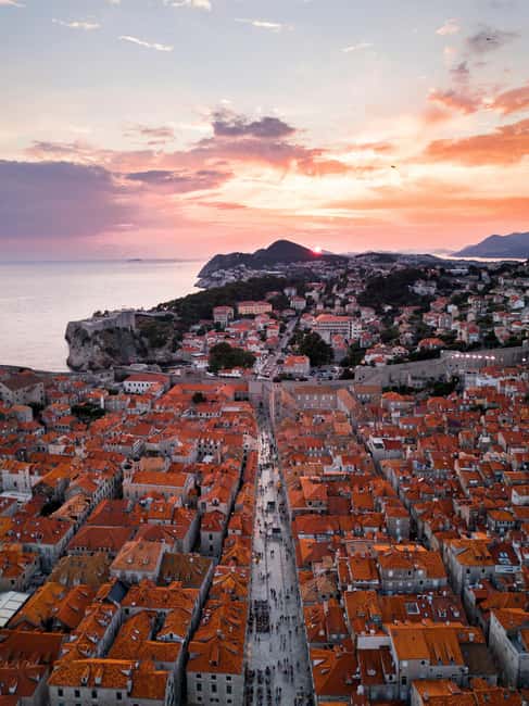 From Makarska: Day Trip to Dubrovnik - Walking the famous city walls