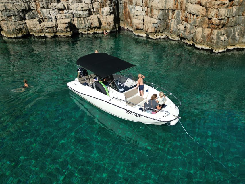 From Makarska: Hidden Gems of Hvar Island's North Shore - Skippers and the small-group feel