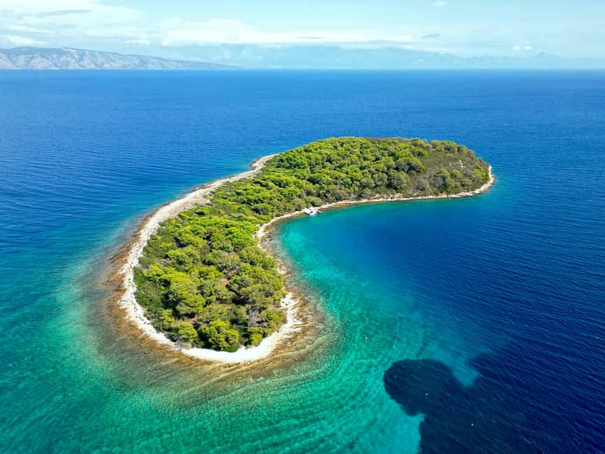 From Makarska: Hidden Gems of Hvar Island's North Shore - Veliki Pokrivenik: a quiet first swim