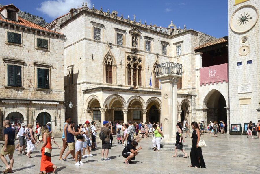 From Montenegro: Dubrovnik Private Tour - Should you walk the walls or save time for the alleys?
