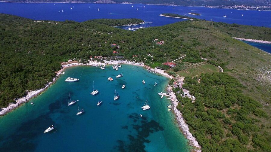 From Omis: Blue Cave & 5 Island Speedboat Tour - Two hours in Hvar town