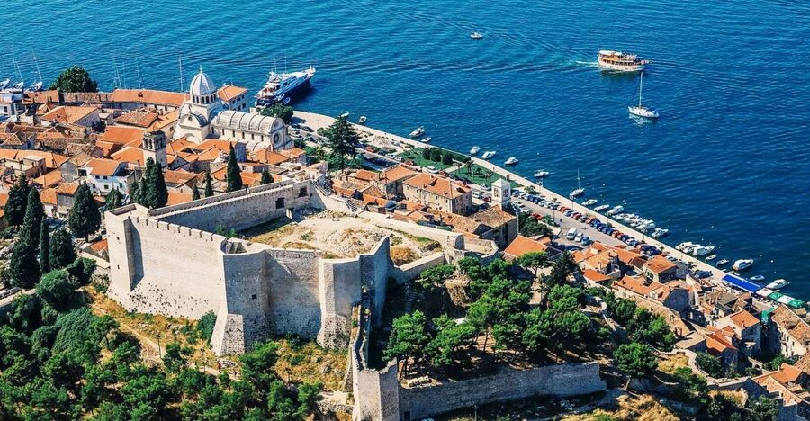 From Sinj: 1.5-Hour Private Flight over Kornati & Šibenik - Trogir and Kaštela Bay From the Air