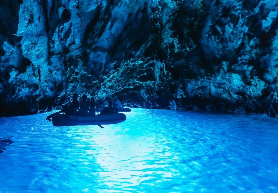 From Split: Blue Cave & 5 Islands with Vis & Hvar Boat Tour - The day in a nutshell