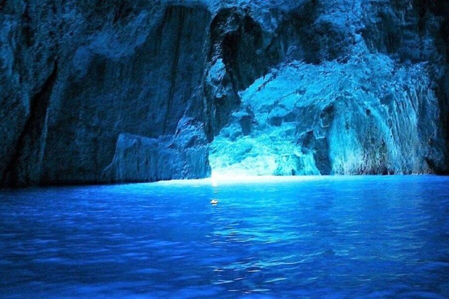 From Split: Blue Cave and 5 islands-Day Tour - Stiniva Cove from the water