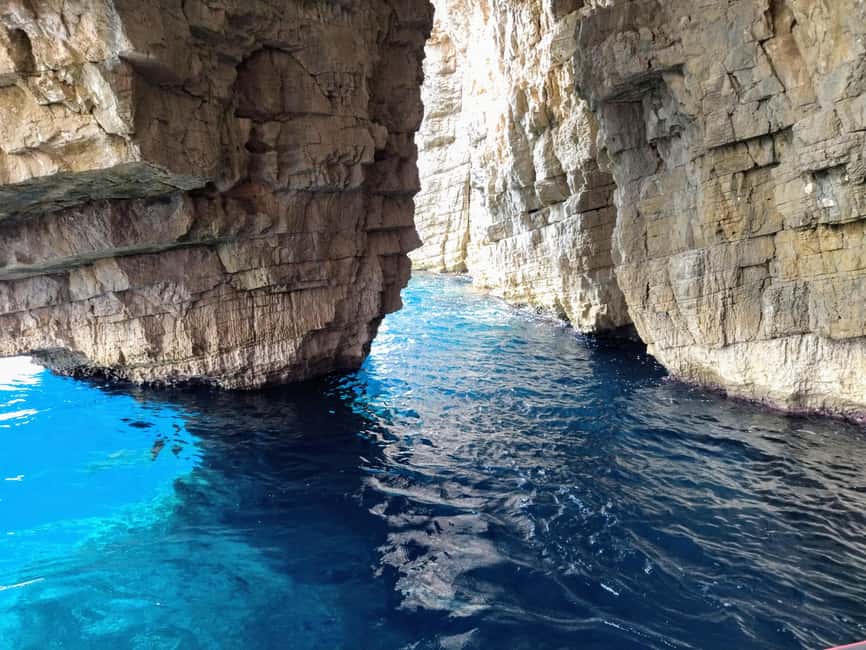 From Split: Blue Cave, Hvar, Mamma Mia, 5 Islands boat Tour - The return ride to Split