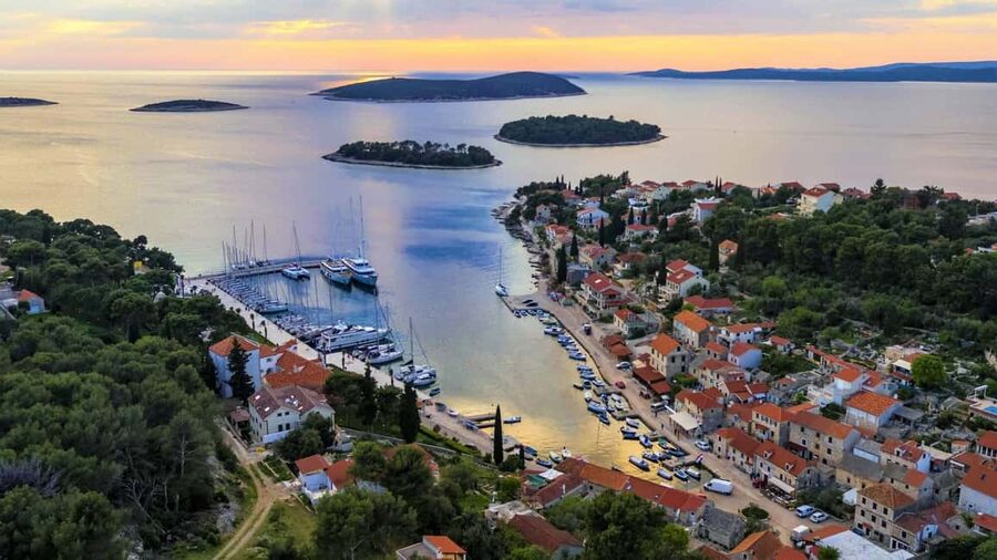 From Split: Blue Lagoon and 3 Island Boat Tour - Four coastal stops in five hours