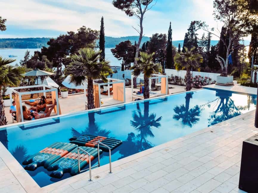 From Split: Brač Island Beach Bar and Pool Party - Meeting at Dock Bar in Split