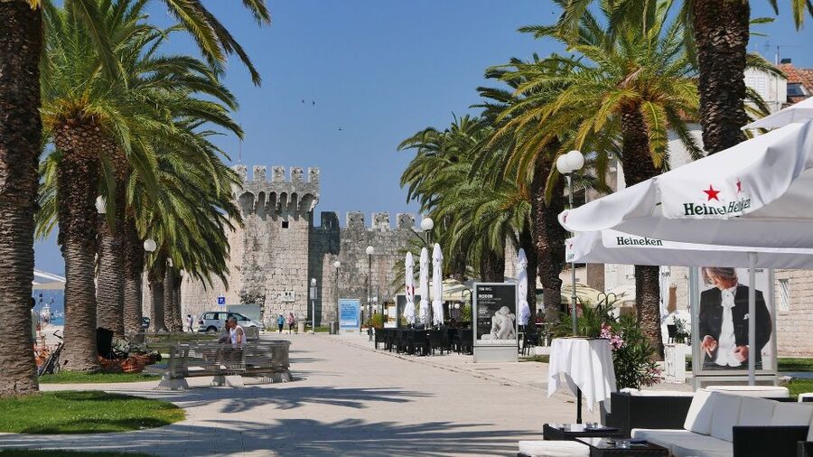 From Split: Half-Day Split & Trogir Small Group Guided Tour - Trogir’s compact old town