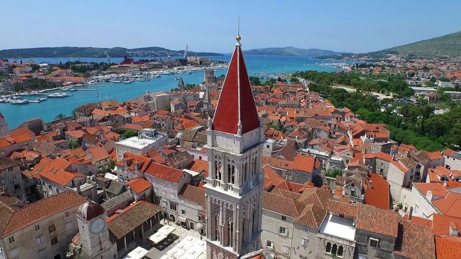 From Split: Krka Waterfalls Cruise & Trogir Walking Tour - What the guide adds to the day