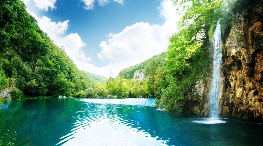 From Split: Plitvice Lakes Full-Day Trip - Who should book this Plitvice Lakes trip?