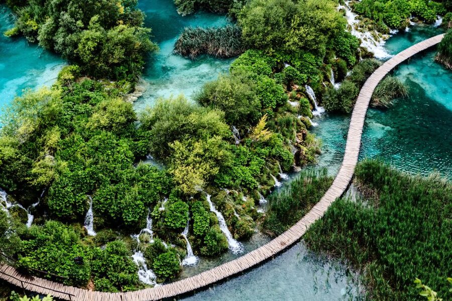 From Split: Plitvice Lakes Full-Day Trip - Entering the lower lakes and Great Waterfall