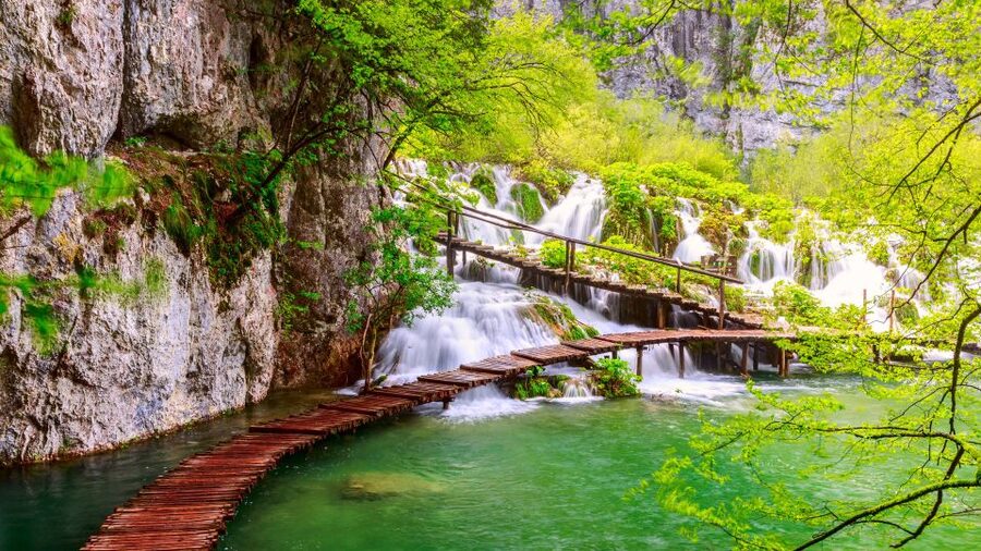 From Split: Transfer to Zagreb with Stop at Plitvice Lakes - The boat ride and panorama train