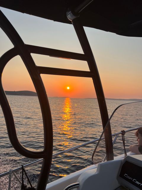 From Trogir: Three Islands Half-Day Speedboat Tour - Leaving Trogir beside Kamerlengo Fortress