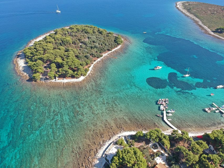 From Trogir: Three Islands Half-Day Speedboat Tour - Duga Bay on Čiovo: the quieter closing stop