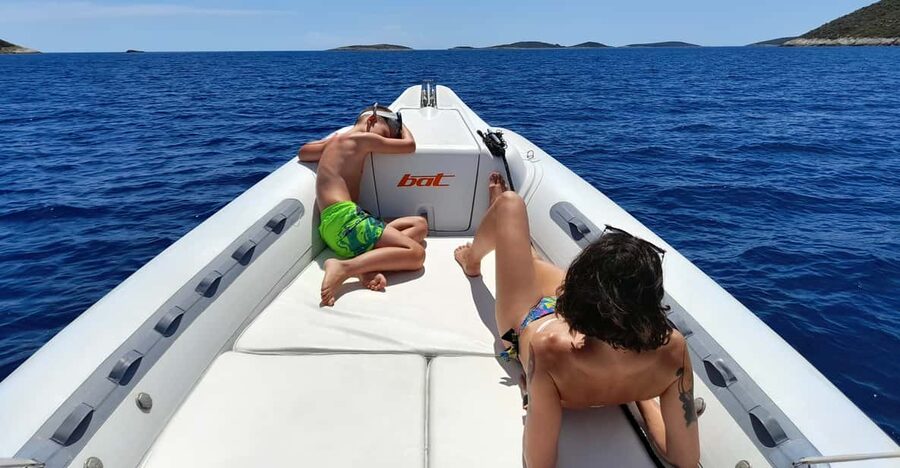 From Vis: Speedboat tour - Vis, Biševo & Blue Cave (shared) - Stiniva without the steep walk