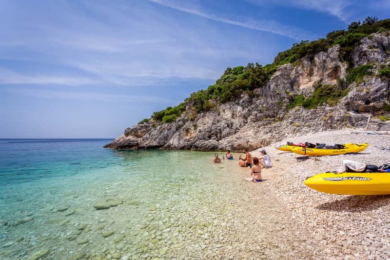 From Zadar: Full-Day kayak adventure in Dugi Otok - Paddling Dugi Otok’s rocky coast