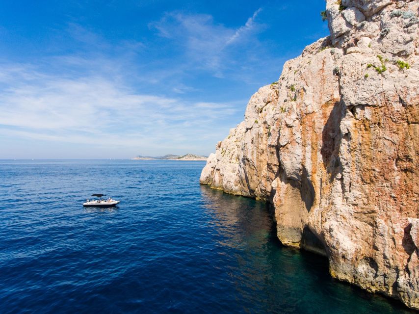 From Zadar: Private Speedboat Tour of Kornati National Park - Entering Kornati National Park after the one-hour crossing