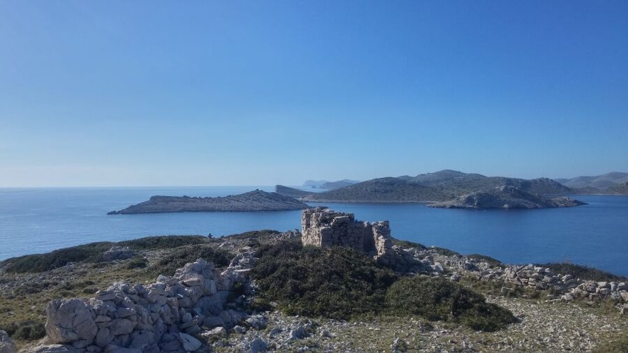 From Zadar: Private Speedboat Tour of Kornati National Park - Lunch choices, from a local restaurant to your own picnic