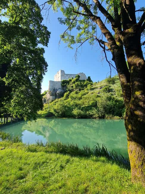 From Zagreb: Mrežnica kayaking & Rastoke village - day trip - A gentle river trip with optional thrills