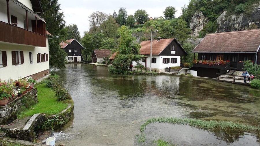 From Zagreb to Plitvice Lakes and Rastoke - Private day tour - Why combine Rastoke with Plitvice Lakes?
