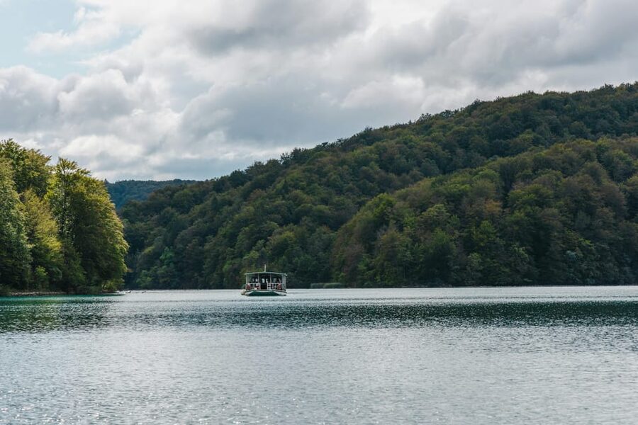 From Zagreb to Plitvice Lakes and Rastoke - Private day tour - Plitvice Lakes: four hours among waterfalls and clear lakes