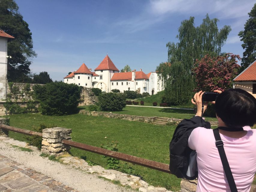 From Zagreb: Varazdin Baroque Town & Trakoscan Castle - Arriving at Trakoscan Castle