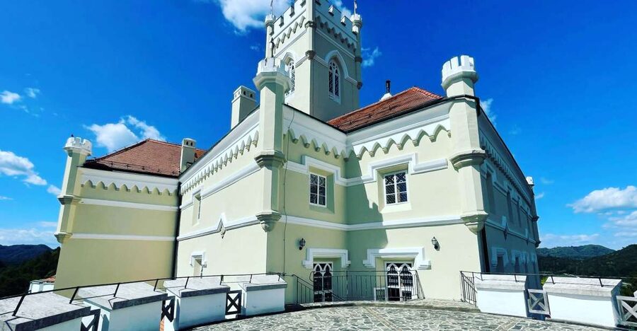 From Zagreb: Varazdin Baroque Town & Trakoscan Castle - Meeting at Zrinjevac and heading north