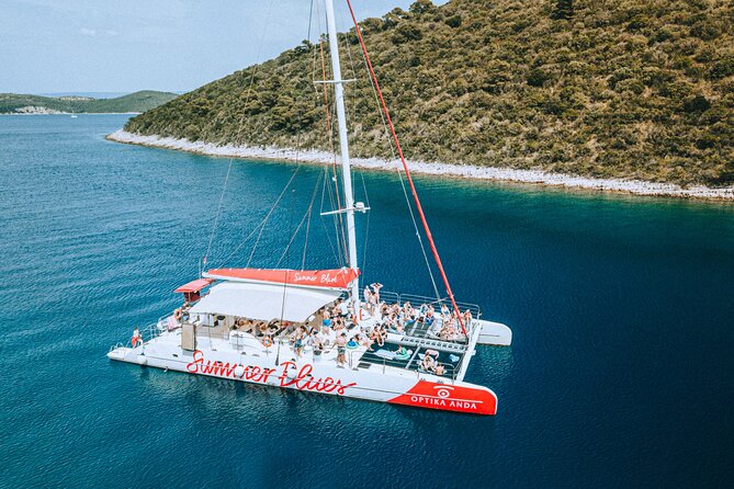Full-Day Catamaran Cruise to Hvar & Pakleni Islands with Food and free Drinks - Brač starts the day with a quiet swim