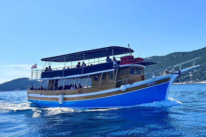 Full-Day Dubrovnik Elaphite Islands Cruise with Lunch and Drinks - What the boat atmosphere is really like
