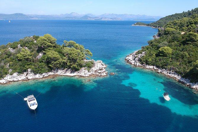 Full day Private Boat Tour to Elaphite Islands and South Mljet - What the Quicksilver 675 is like for six