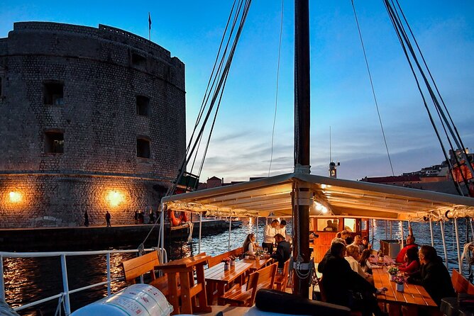 Gastro Cruise | Dinner and Boat ride around Dubrovnik Old Town - How long is the cruise really?