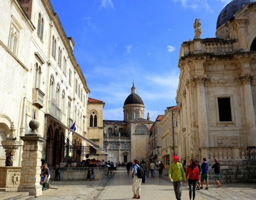 Group tour: Dubrovnik Walking Tour (1h duration, 9:30am, 6pm - Meeting at Pile Square and the Amerling Fountain