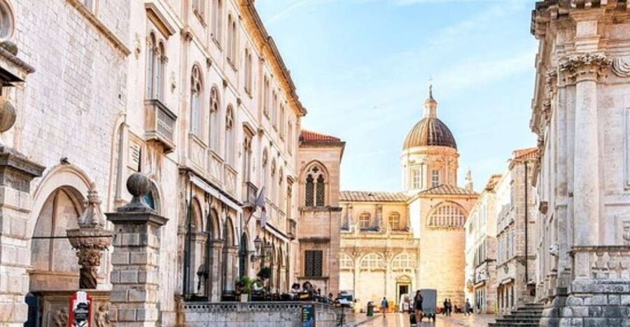 Group tour: Dubrovnik Walking Tour (1h duration, 9:30am, 6pm - The Cathedral of the Assumption and Sacred Dubrovnik