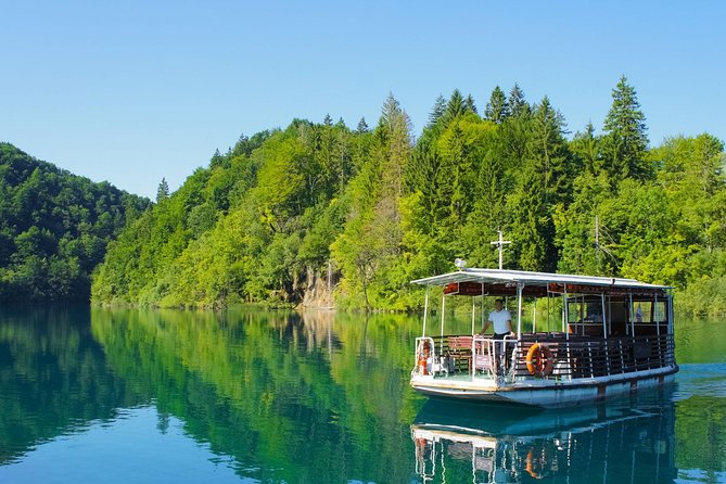 Guided transfer from Split to Zagreb with Plitvice Lakes stop - Who should book this Split to Zagreb route