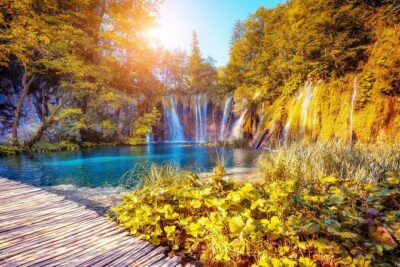 Guided transfer from Zagreb to Split with Plitvice Lakes stop