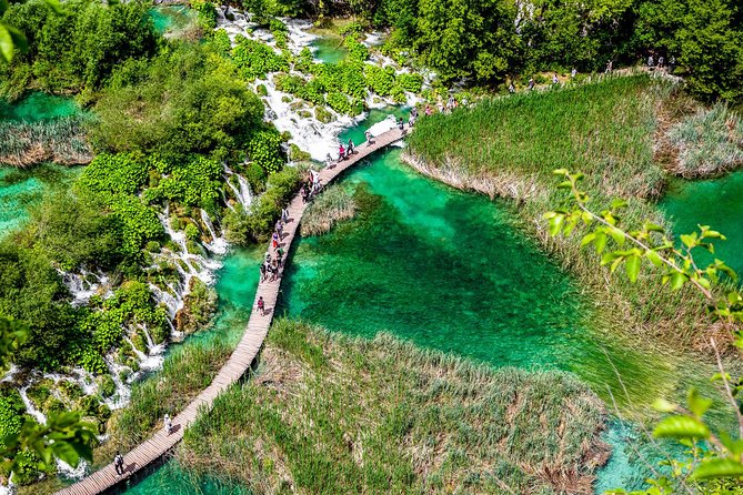 Guided transfer from Zagreb to Split with Plitvice Lakes stop - Guides can shape the whole day