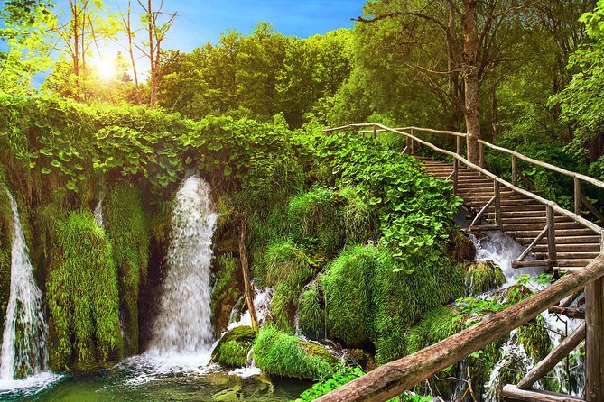 Guided transfer from Zagreb to Split with Plitvice Lakes stop - Is the $168.17 price fair?
