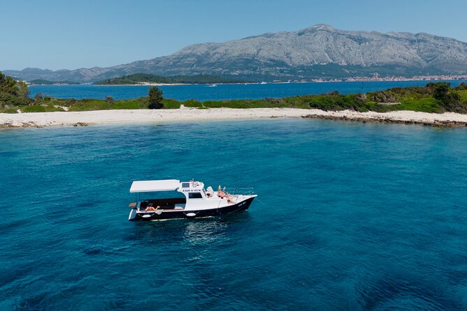 Half-Day Boat Tour Korcula Archipelago - A local meal with fish, wine, and island produce