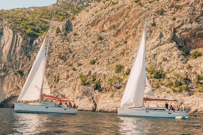 Half Day Sailing on a comfort yacht around Hvar and Pakleni islands- small group - How the crew shapes the day